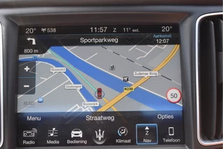 Maserati Levante | Luchtvering | Pano.dak | Camera | Keyless | DAB | Carplay | LED / Xenon | 20