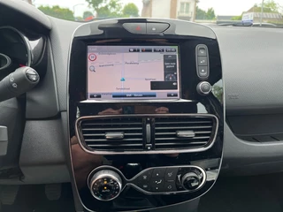 Renault Clio Renault Clio ESTATE 0.9 TCE INTENS / NAVI / CAMERA / TREKHAAK / DAB / LED - afbeelding nr 9