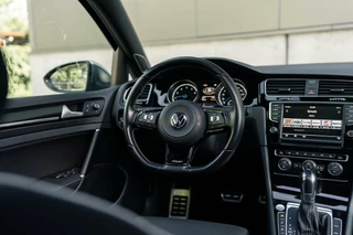 Volkswagen Golf Volkswagen Golf 2.0 TSI R 4Motion Pano Dsg DCC Dynaudio - afbeelding nr 21