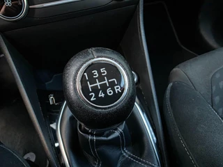 Ford Fiesta Ford Fiesta 1.0 EcoBoost Titanium / NAP / GARANTIE / CARPLAY / CAMERA / ALLSEASON / 6-BAK / DAB+ / LED / ISOFIX / LM-VELGEN ''16 ! - afbeelding nr 36