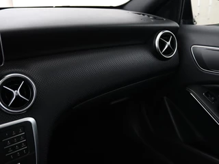 Mercedes-Benz A-Klasse Mercedes-Benz A-klasse 180 Urban | Stoelverwarming | Navigatie |  Sportstoelen | Half leder | Cruise control | Park Assist | Airco | Bluetooth - afbeelding nr 24
