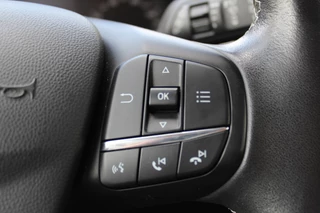 Ford Fiesta Ford Fiesta 1.0-100pk EcoBoost Titanium 5drs. Uiterst nette, luxe en zuinige Ford Fiesta. Voalautm. airco, Cruise control, Navigatie, LM wielen, Metallic lak, Parkeersensoren achter, Telefoonvoorb., Lane assist etc. - afbeelding nr 15