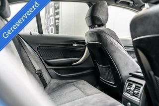 BMW 1 Serie BMW 1-serie M140i Alcantara Memory Dak Harman Kardon - afbeelding nr 51
