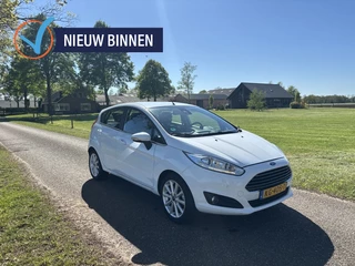 Ford Fiesta 1.0 Titanium | Navigatie | Parkeersensoren v+a | Trekhaak | LM V