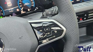 Volkswagen Golf Volkswagen Golf 1.5 eTSI R-Line DSG Panoramadak App Carplay! - afbeelding nr 16