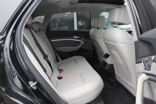 Audi e-tron Audi e-tron e-tron 55 quattro advanced Pro Line Plus 95 kWh / Full option! / Trekhaak / Panoramadak / 360Camera / Head-up / B&O / Keyless / 21'' / Softclose / Stoelmassage / Luxe Leder / Nachtzicht / DAB / ACC - afbeelding nr 12