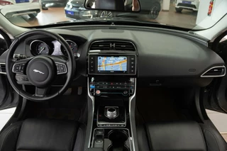 Jaguar XE Jaguar XE 2.0 D Portfolio|2e Eig|Automaat|Leder|Xenon|Camera|Dealer Onderhouden - afbeelding nr 10