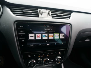 Škoda Octavia Skoda Octavia Combi 1.5 TSI DSG 150pk Sport Business | Panoramadak | Full LED | Carplay | Virtual cockpit - afbeelding nr 27