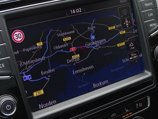 Volkswagen Passat Volkswagen Passat Variant TSI GTE 217PK DSG Highline / R-Line / LED - afbeelding nr 27