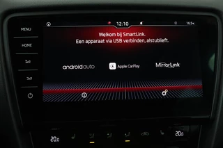 Škoda Octavia Skoda Octavia 1.0 TSI Style | Panoramadak | Stoelverwarming |  Adaptive cruise | Trekhaak | Carplay | Climate control | Sportstoelen - afbeelding nr 22