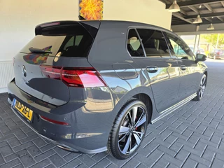 Volkswagen Golf Volkswagen Golf 1.4 eHybrid GTE / Dealer Onderhouden / IQ Light / Stoelverwarming / CarPlay - afbeelding nr 19