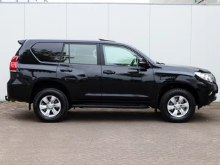 Toyota Land Cruiser Toyota Land Cruiser 2.8 D-4D Blind Van | Leder | 3500 kg Trekgewicht | Schuifdak - afbeelding nr 6