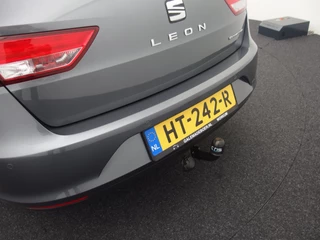 SEAT Leon TREKHAAK / NAVI / CLIMA / CARPLAY / PDC / BLUETOOTH / CRUISE / NL-AUTO - afbeelding nr 13