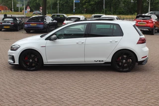 Volkswagen Golf Volkswagen Golf 2.0 TSI GTI TCR / Akrapovic / Panoramadak / Camera / 19'' / Leder / Navigatie / Keyless / Dynaudio / Dodehoek / Stoelverwarming / DAB / ACC - afbeelding nr 7