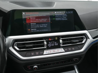 BMW 3 Serie BMW 3 Serie 320i Executive Edition Sport-Line Aut. *PANO | LEATHER-MICROFIBRE | FULL-LED | DIGI-COCKPIT | SPORT-SEATS | HIFI-SOUND | NAVI-FULLMAP | AMBIENT-LIGHT | ECC | CARPLAY | DAB | PDC | CRUISE | 17''ALU* - afbeelding nr 21