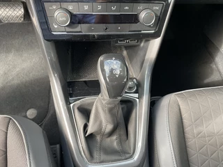 Volkswagen T-Cross Volkswagen T-Cross 1.0 TSI Style | Automaat | Camera+Pdc | Blindspot | Adap Cruise - afbeelding nr 17
