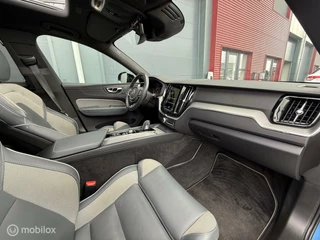Volvo XC60 Volvo XC60 2.0 B4 R-design 190PK Pano.dak/H&K/Trekhaak/LED/ACC/Lane - afbeelding nr 14