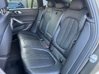 BMW X6 BMW X6 XDRIVE40I M-SPORT - PANO - 22 INCH - ORG. NL. - afbeelding nr 16