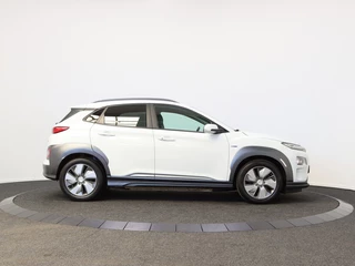 Hyundai Kona Hyundai Kona EV Premium 64 kWh | Trekhaak | Achteruitrijcamera | Dodehoek det - afbeelding nr 11