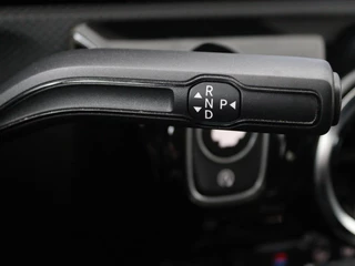 Mercedes-Benz A-Klasse Mercedes-Benz A-klasse 180d AMG | 36.600km NAP | Panoramadak | Stoelverwarming | Carplay | Camera | Full LED | Navigatie | Leder/Alcantara | Widescreen - afbeelding nr 15