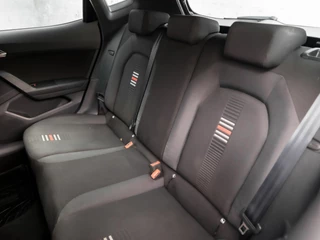 SEAT Arona SEAT Arona 1.0 TSI FR Sport Automaat (APPLE CARPLAY, GROOT NAVI, CLIMATE, STOELVERWARMING, SPORTSTOELEN, SFEERVERLICHTING, GETINT GLAS, PARKEERSENSOREN, CRUISE, NIEUWSTAAT) - afbeelding nr 15