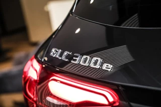 Mercedes-Benz GLC Mercedes GLC-klasse 300e 4MATIC AMG Line|Pano|Leder|Night - afbeelding nr 27