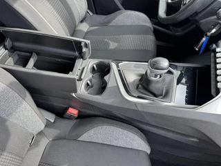 Peugeot 3008 Peugeot 3008 1.2 PureTech Allure Carplay Cruise Pdc Clima Navigatie Goed onderhouden! - afbeelding nr 8