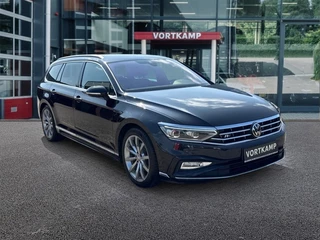 Volkswagen Passat Volkswagen Passat Variant 2.0 TDI DSG R-LINE CAMERA/NAVI/ACC/E-KLEP/CARPLAY/STOELVERW - afbeelding nr 3