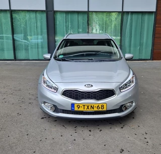 Kia cee'd KIA Cee d 1.6GDI SportsWagon 2014 Grijs Comfortline LED - afbeelding nr 2