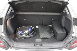 Hyundai Kona Hyundai Kona Electric Comfort 64 kWh - Carplay, Camera, Cruise, Trekhaak - afbeelding nr 8