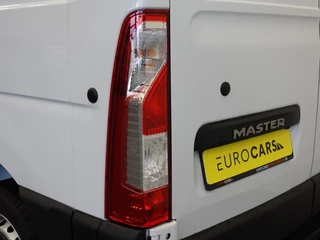 Renault Master Renault Master T33 2.3 dCi 135 L2H2 BPM VRIJ ! Airco Cruise control Parkeersensoren Navigatie Trekhaak - afbeelding nr 8