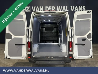 Volkswagen Crafter Volkswagen Crafter 2.0 TDI 140 pk L3H3 L2H2 Euro6 *Rijklaar Direct Rijden* Airco | Camera | Apple Carplay | Cruisecontrol | Chauffeursstoel Android Auto - afbeelding nr 3