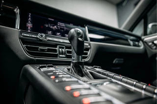Porsche Macan Porsche Macan 3.0 S | Pano | Stoelverwarming | Sportuitlaat | Luchtvering | Trekhaak | - afbeelding nr 30