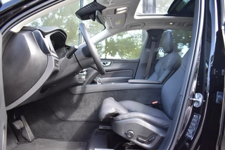 Volvo XC60 Volvo XC60 T8 455Pk AWD Ultra Dark | Luchtvering | Trekhaak | 21'' | 360 ca - afbeelding nr 13