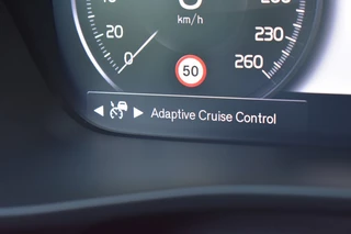 Volvo XC40 Volvo XC40 T2 129pk Aut. Business Pro | Trekhaak | Park Assist | Climate | - afbeelding nr 24