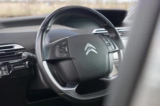 Citroën Grand C4 Picasso Citroen Grand C4 Picasso 1.2 130PK Shine | Sable | Panorama/Massagestoelen/Carplay/Camera/Trekhaak - Chique & Compleet! - afbeelding nr 3