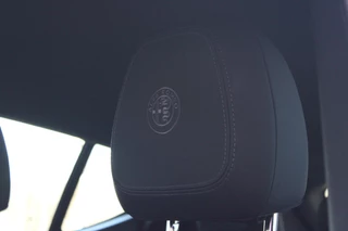 Alfa Romeo Tonale Alfa Romeo Tonale 1.5T 160PK HYbrid VELOCE | PANORAMISCH SCHUIF / KANTELDAK | LEDEREN BEKLEDING | VOORSTOELEN / STUUR VERWARMD | VOORSTOELEN GEVENTILEERD | VOORSTOELEN ELEKTRISCH VERSTELBAAR | DRAADLOOS APPLE CARPLAY / ANDROID AUTO | 360° CAMERA | AUTOMATISCH DIMMENDE BUITENSPIEGELS | 20