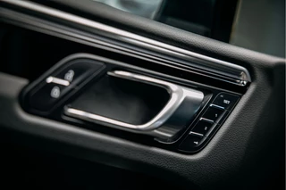 Porsche Macan Porsche Macan 3.0 S | Pano | Stoelverwarming | Sportuitlaat | Luchtvering | Trekhaak | - afbeelding nr 27