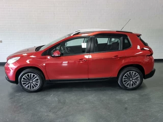 Peugeot 2008 Peugeot 2008 1.2 PureTech Blue Lion / Pano / Trekhaak met afn. kogel - afbeelding nr 4