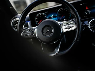 Mercedes-Benz A-Klasse Mercedes A-klasse a250e AMG|PANO|18''|CAMERA|ACC|SFEERV. - afbeelding nr 28