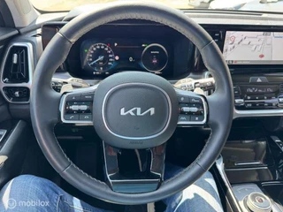 Kia Sorento Kia Sorento 1.6T 267pk PHEV 4WD Automaat ExlusiveLine 7pers.Panorama dak  , Trekhaak afneembaar , 55 km volledig elektrisch rijden , hierna hybride aandrijving  ,  Stoel & Stuur Verwarming, Autonoom parkeren , 3600o camera , Keyless - afbeelding nr 34