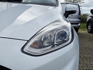 Ford Fiesta Ford Fiesta 1.0 EcoBoost ST-Line Navigatie | Cruise control | Led dagrijverlichting | Climate control | PDC | Lane assist | Dealeronderhouden! - afbeelding nr 28