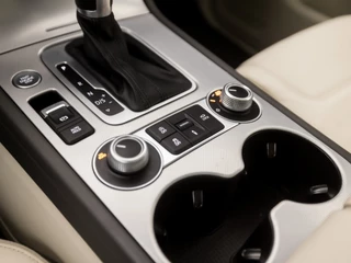 Volkswagen Touareg Volkswagen Touareg 3.0 TDI Sport 263Pk Automaat (PANORAMADAK, NAVIGATIE, LUCHTVERING, DYNAUDIO, STUUR/STOELVERWARMING, LEDEREN SPORTSTOELEN, TREKHAAK, ADAPTIVE CRUISE, XENON, CAMERA, NIEUWE APK, NIEUWSTAAT) - afbeelding nr 32