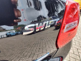 Suzuki Swift Suzuki Swift 1.2 STIJL SMART HYBRID Clima | Keyless | Stoelverwarming - afbeelding nr 32