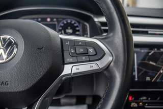 Volkswagen Passat Volkswagen Passat Variant 2.0 TSI R-Line Business+, Pano - afbeelding nr 17