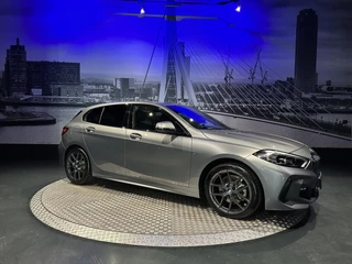 BMW 1 Serie BMW 1-serie 118i M-Sport *Carplay*Camera* - afbeelding nr 3