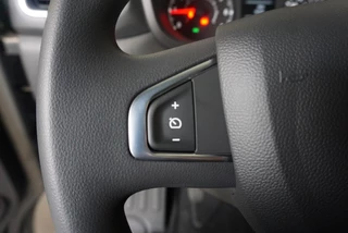 Renault Master Renault Master T33 2.3 dCi 135PK L2H2 Work Edition Airco Cruise Control Camera Navi PDCA Trekhaak - afbeelding nr 12