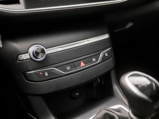 Peugeot 308 (PANORAMADAK, APPLE CARPLAY, GROOT NAVI, 360 CAMERA, SPORTSTOELEN, ADAPTIVE CRUISE, TREKHAAK, NIEUWSTAAT) - afbeelding nr 10