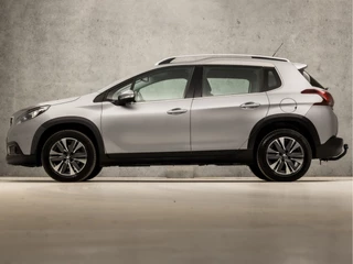 Peugeot 2008 Peugeot 2008 1.2 PureTech Sport Automaat (APPLE CARPLAY, NAVIGATIE, CAMERA, CLIMATE, LEDER, SPORTSTOELEN, PARKEERSENSOREN, CRUISE, LM VELGEN, NIEUWSTAAT) - afbeelding nr 2