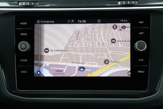 Volkswagen Tiguan Volkswagen Tiguan 1.5 TSI / 2x R-Line / Black Style / Virtual Cockpit / Camera / Matrix LED / Trekhaak / 19